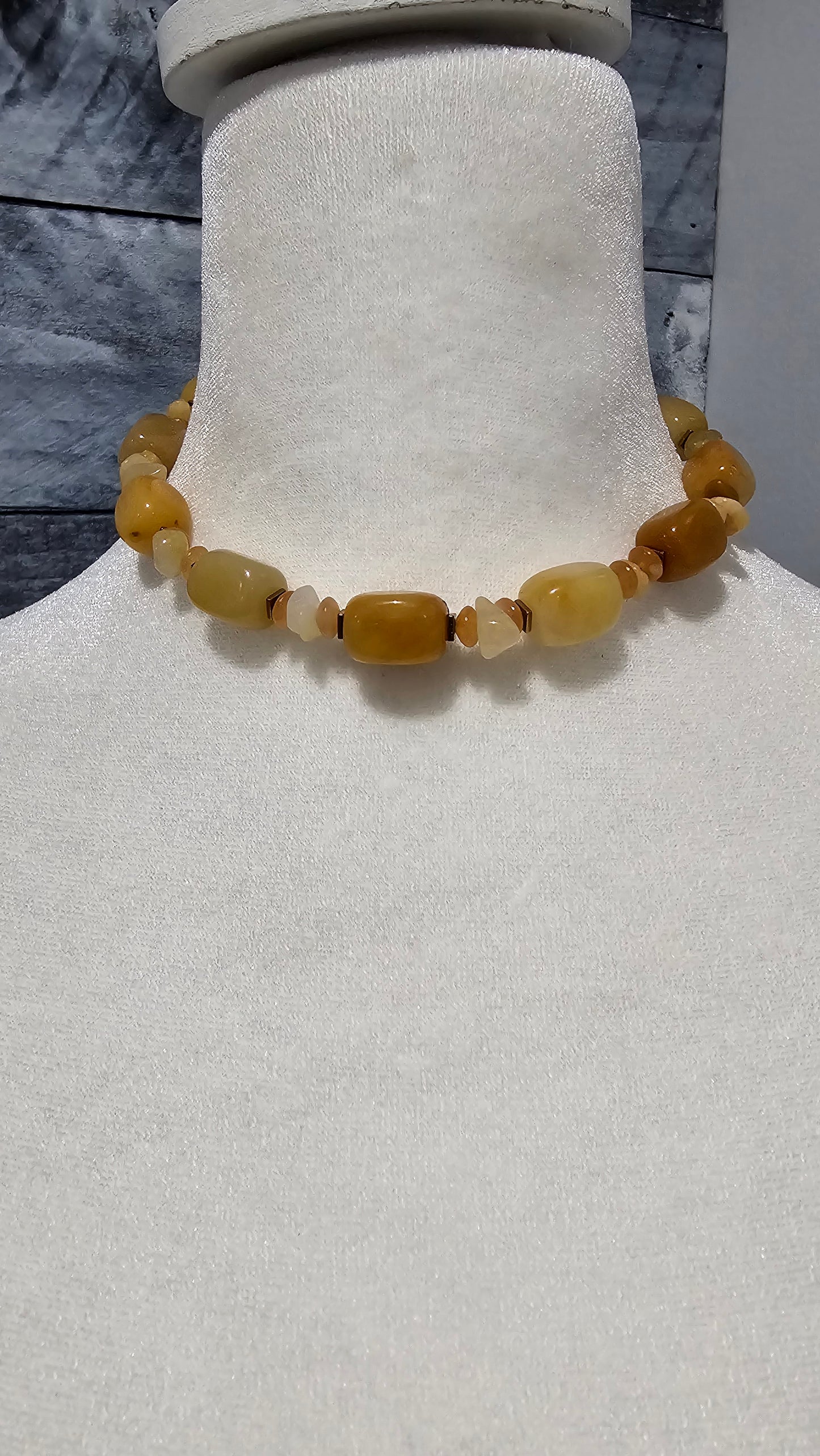 Collier ras du cou en jade jaune et aventurine orange